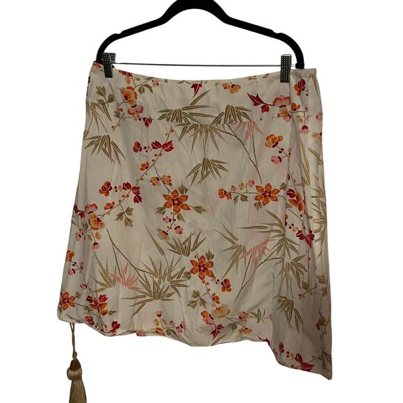 New York & Company Floral Skirt – Size 16 – Elegant & Feminine - Picture 1 of 2
